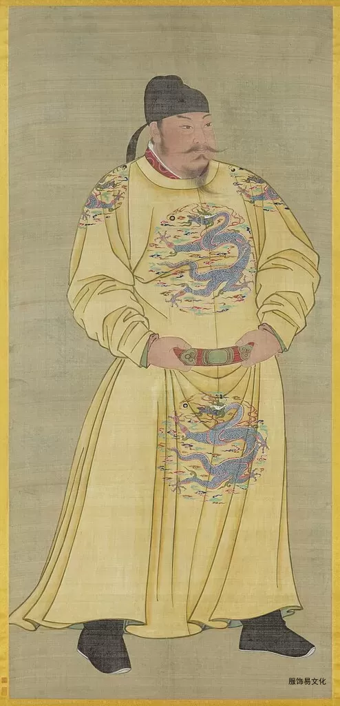 黄袍