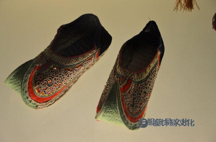 秦汉时期的鞋履袜