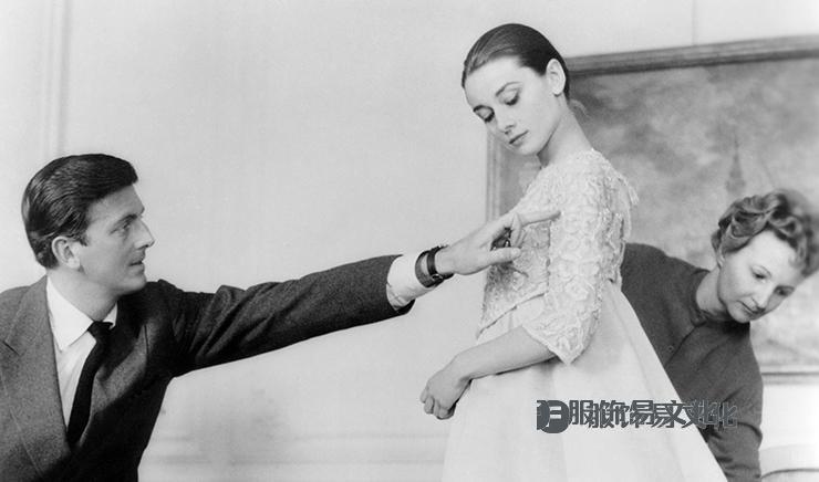 休伯特·纪梵希-顶级服装设计师（Hubert de Givenchy）传记
