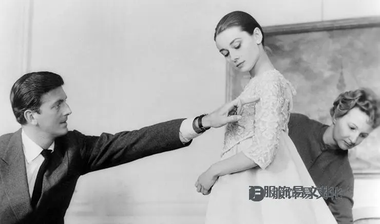 休伯特·纪梵希-顶级服装设计师（Hubert de Givenchy）传记