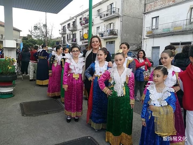 阿尔巴尼亚服饰