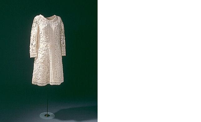 Balmain 凸纹连衣裙，1969 年