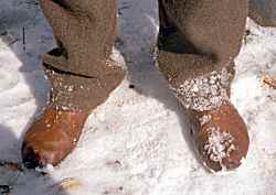 雪地里鞋湿了