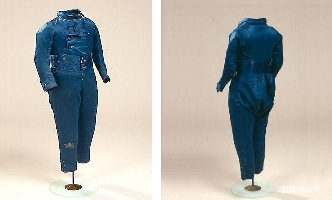 蓝色丝绸男孩服装与长裤，1780 年代