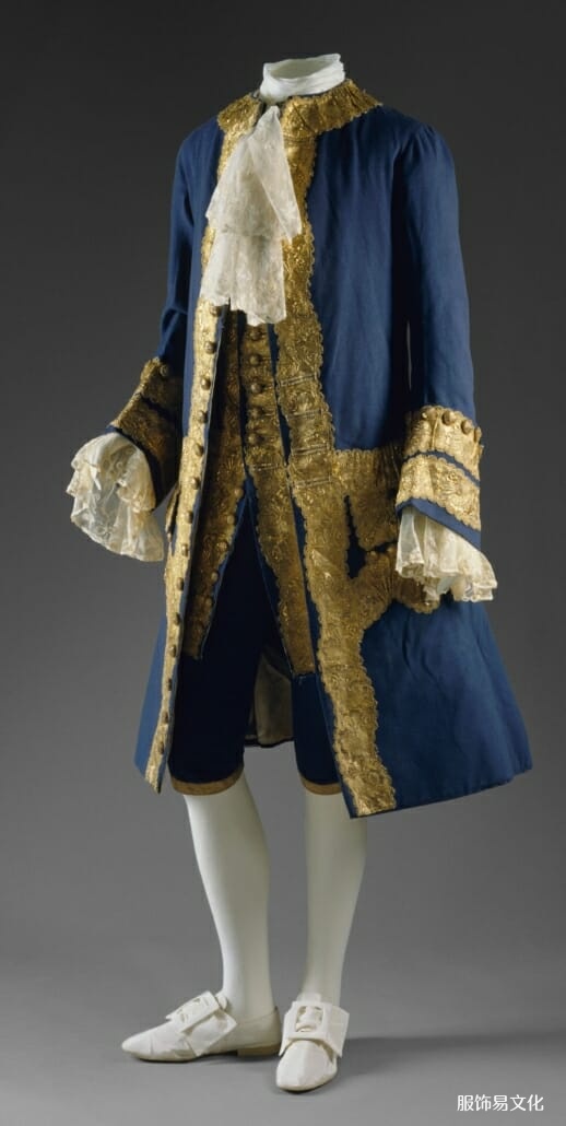 法国大革命前欧洲典型的贵族服饰的例子； 这里是 1760 年代的英国乐团。