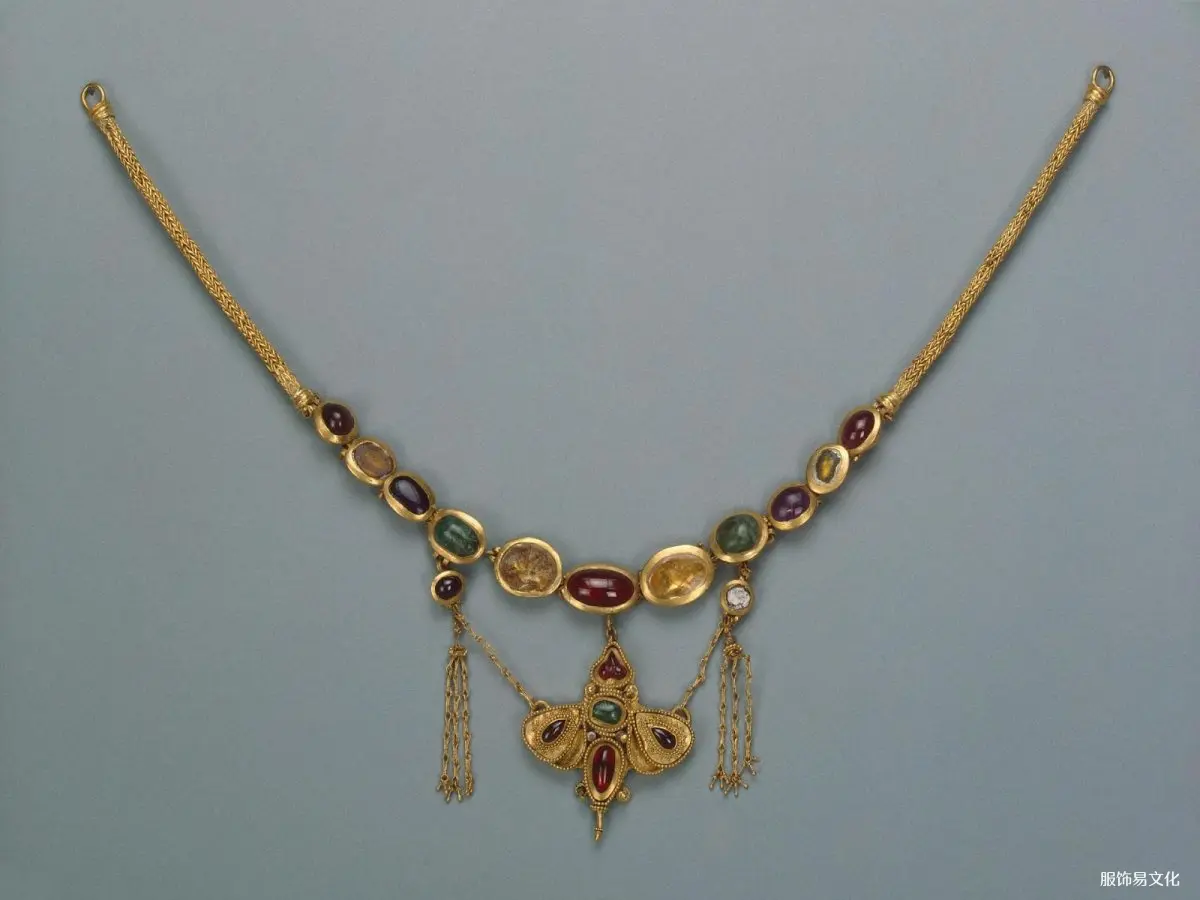 切索尼索斯黄金首饰