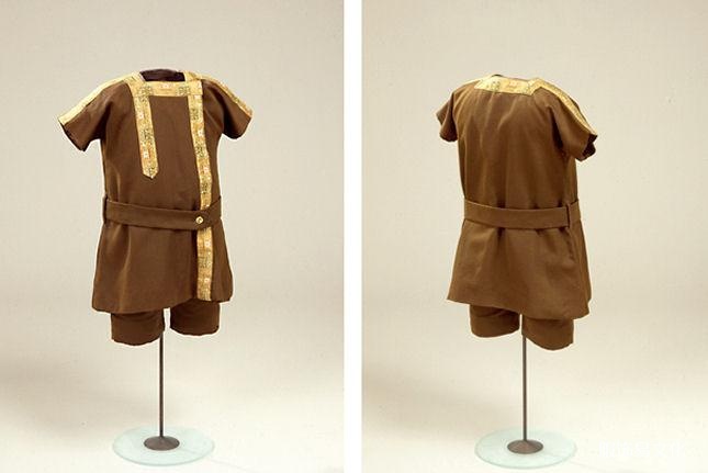 男童外套式套装，1908 年