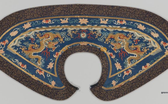 清朝礼仪领，正装领，披领