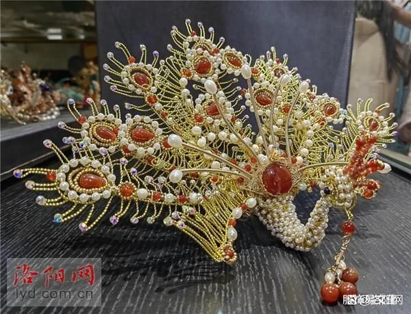 洛阳“90后”非遗传承人沁香：制作传统首饰 助推汉服国潮兴起