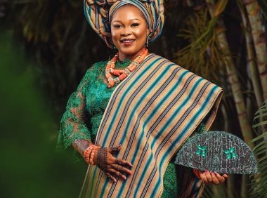 美丽的非洲加纳传统服装