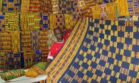 非洲肯特布：图案、颜色和神圣意义