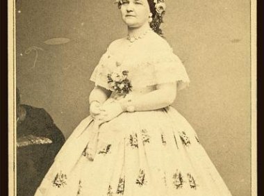 1818-1907 – 美国黑人设计师伊丽莎白·凯克利