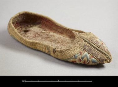 6-7世纪中国古代鞋子