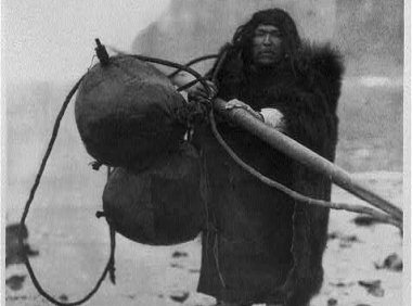 弗拉特里角印第安人服装和装饰品，1870 年