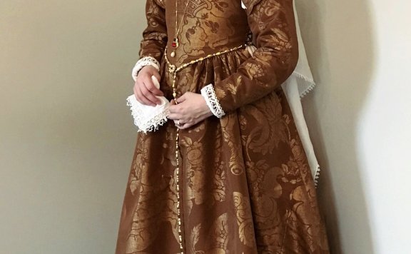 1560年的威尼斯礼服制作过程